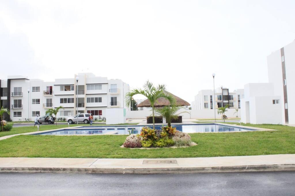 Appartamento Depa De Playa C/Alberca Cerca De La 5A Avenida Playa del Carmen Esterno foto